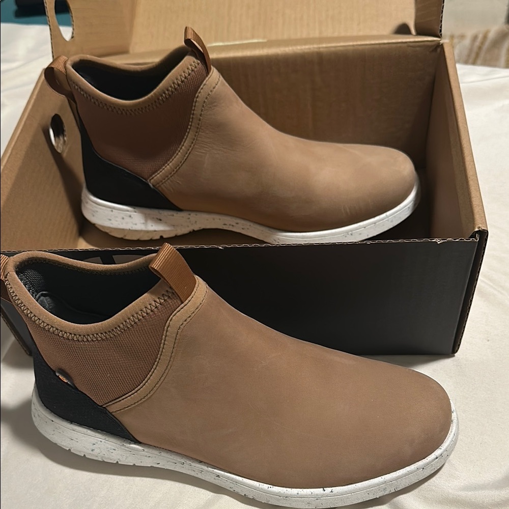 Women’s Tan and Black Slip-On Shoes